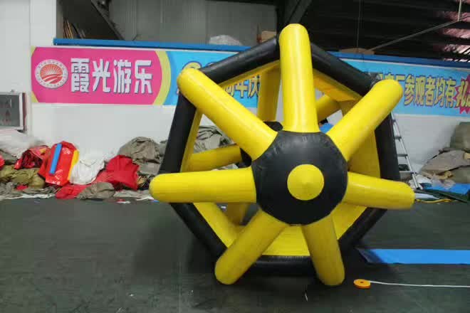 儋州充气水上滚筒球